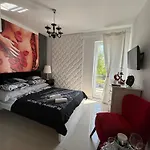 La Mer-balia Z Jacuzzi, Sauna ,klimatyzacja ,rowery Quarto em Acomodações Particulares *
