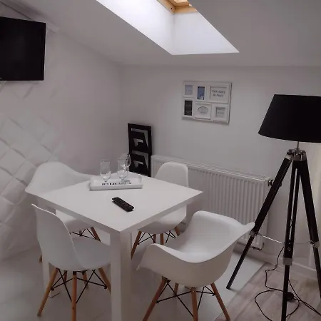 La Mer-balia Z Jacuzzi, Sauna ,klimatyzacja ,rowery Δωμάτια σε οικογενειακή κατοικία Ούστκα