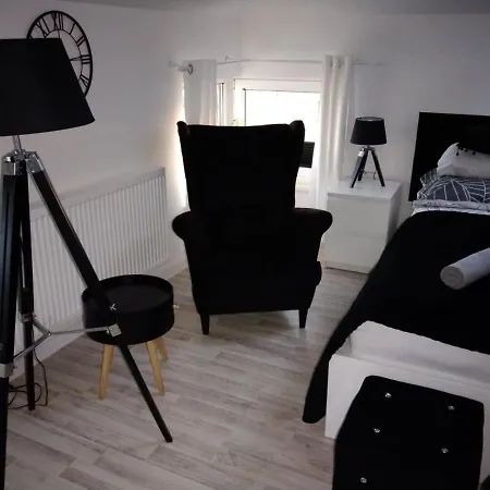 La Mer-balia Z Jacuzzi, Sauna ,klimatyzacja ,rowery Δωμάτια σε οικογενειακή κατοικία *