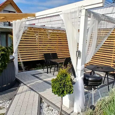 La Mer-balia Z Jacuzzi, Sauna ,klimatyzacja ,rowery 홈스테이 우스트카