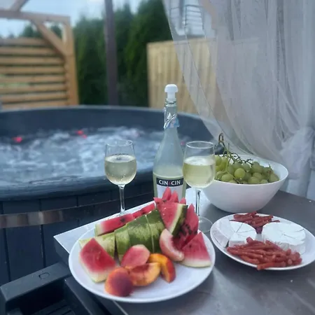 Δωμάτια σε οικογενειακή κατοικία La Mer-balia Z Jacuzzi, Sauna ,klimatyzacja ,rowery Ούστκα