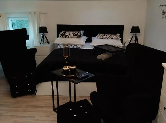 منزل للإقامة La Mer-balia Z Jacuzzi, Sauna ,klimatyzacja ,rowery أوستكا