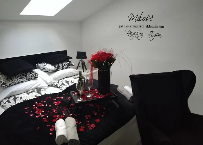 منزل للإقامة La Mer-balia Z Jacuzzi, Sauna ,klimatyzacja ,rowery أوستكا